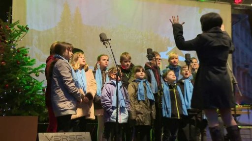 Pomoc dětem o Vánocích