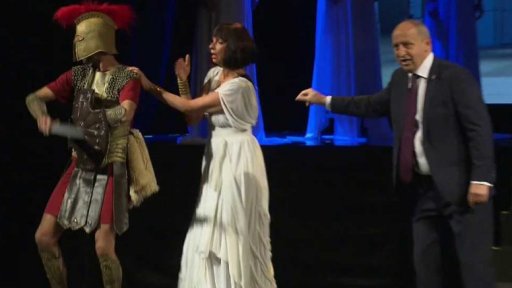 Hra Bond/Médea ve Studiu dva