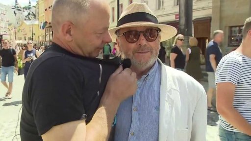 V zákulisí natáčení snímku Nabarvené ptáče