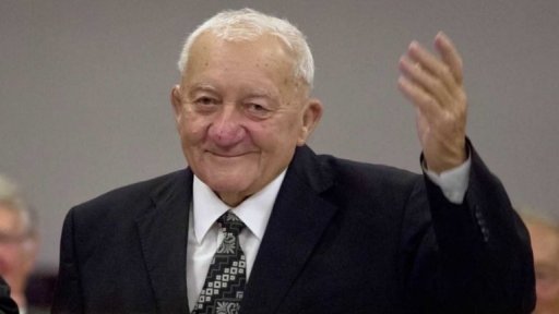 Zemřel Zdeněk Srstka