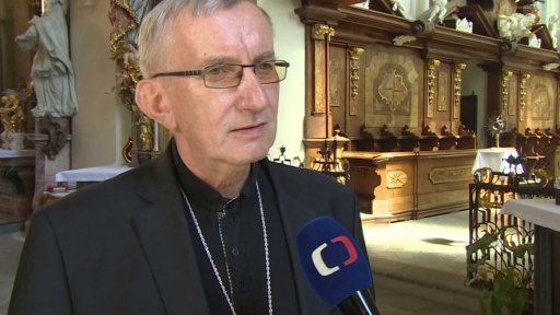 Památník knězů vězněných za totality