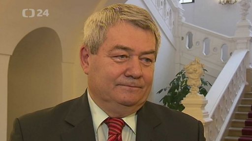 Komunisté kritizují Petříčka