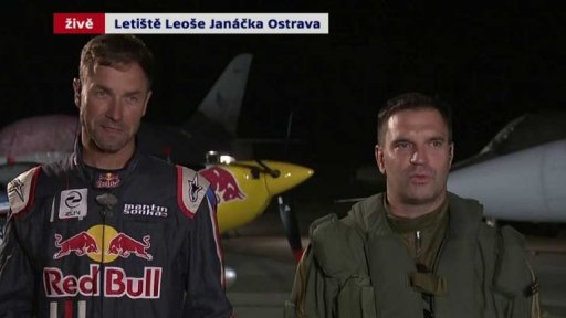 Letecká akrobacie na ostravských Dnech NATO