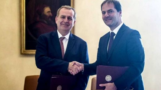 Reportáž dne: Home Credit odstoupil od smlouvy s Univerzitou Karlovou