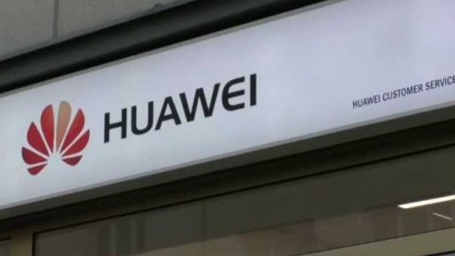 Problémy Huaweie v Polsku + rozhovor s V. Rohelem