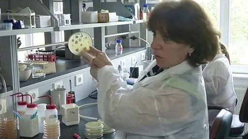 Hledání náhrady za antibiotika + rozhovor s M. Kolářem