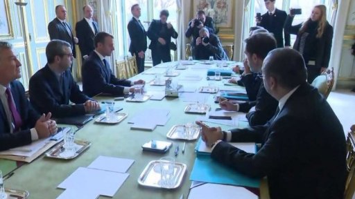 Francie: tečka za velkou debatou