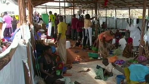 Pomoc soukromých firem uprchlíkům + rozhovor s M. Rozumkem