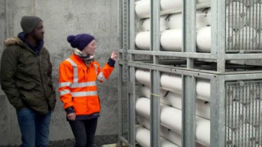 Vodík jako energetická alternativa + rozhovor s A. Douckem