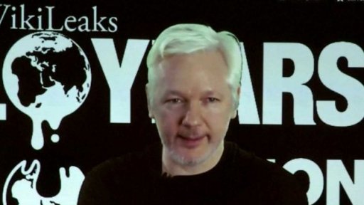 Assange ve spojení s Ruskem
