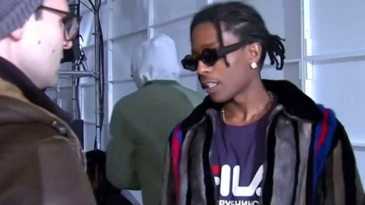 Hvězda rapu za mřížemi