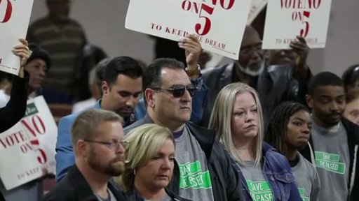 Spor o název ulice po Lutheru Kingovi