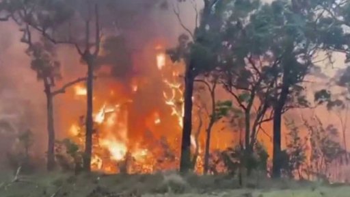 Austrálie čelí požárům