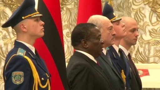 Volný pád afrického Zimbabwe