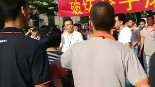 Zatýkání studentů nepohodlných režimu