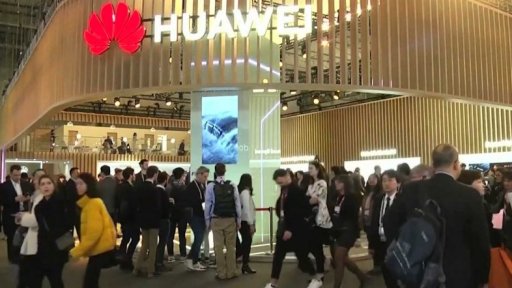 Huawei: právní i reklamní bitva