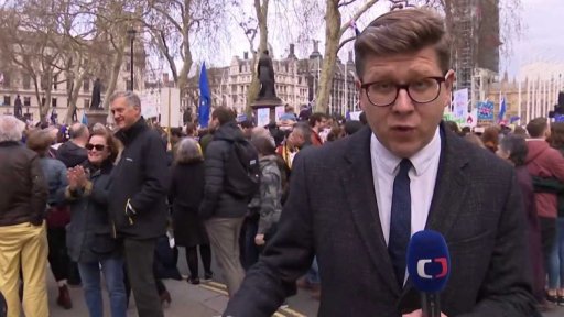 Brexit: bilance ztrát a poslední naděje + rozhovor s J. Jůnem