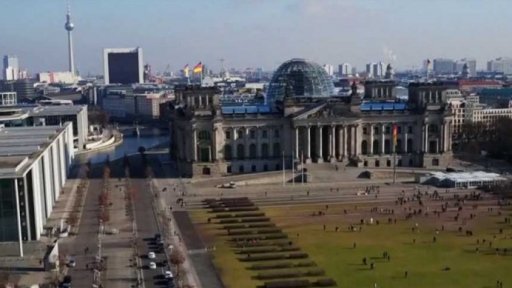 Pád zdi a sjednocení Německa + rozhovor s P. Blažkem