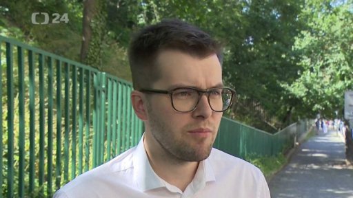 Opozice o jednání v Lánech