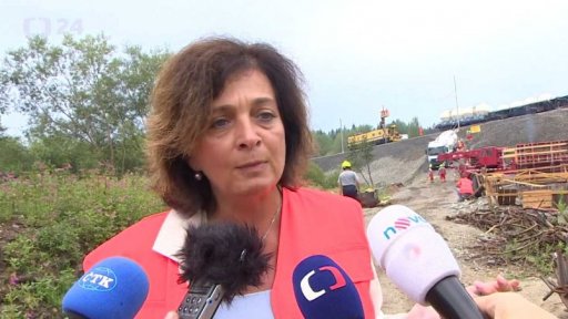 Vyprošťování vlaku u Mariánských lázní