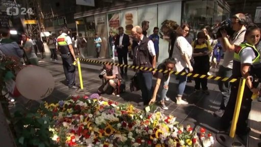 Muž shodil pod vlak matku s dítětem