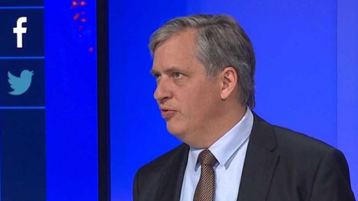 Mají mít Češi ústavní právo nosit zbraň? - Jiří Dienstbier