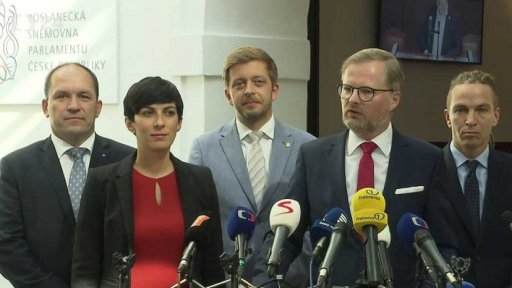 Opozice o Zemanově výroku o abolici