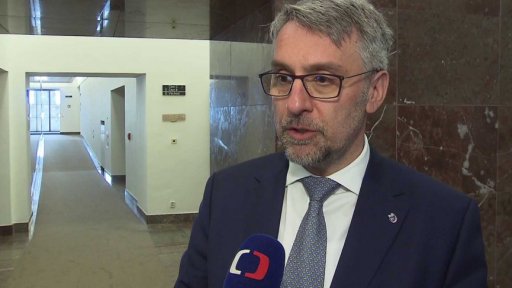 Úspory na ministerstvech