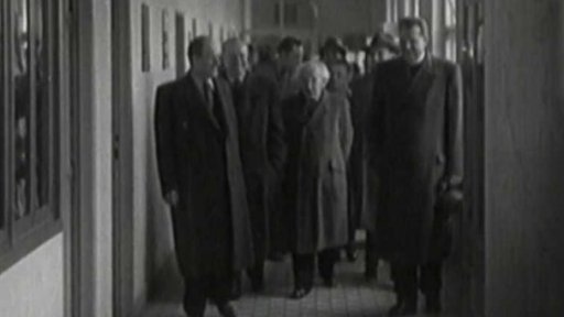 Zahájení výroby v naší první továrně na penicilin (1949)