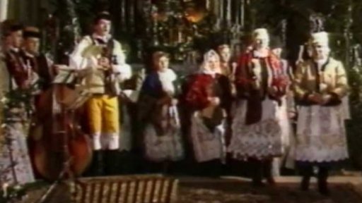 Blaťácký soubor v ševětínském kostelíku (1990)