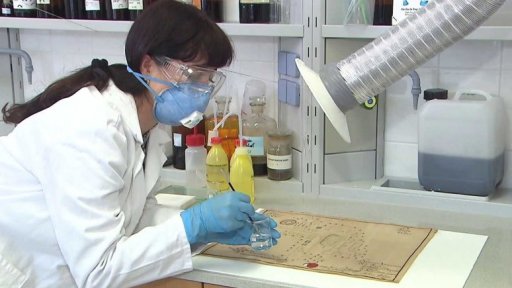 Restaurování rukopisných plánů z 18. století