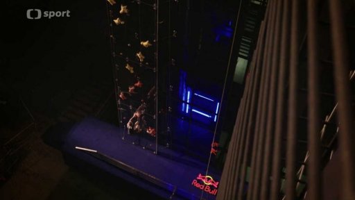 Lezení na rychlost v závodě s výtahem