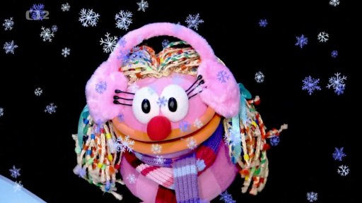 Fámula potřebuje, aby Tryskáček s Tryský natočili a okomentovali světovou premiéru šnečího spřežení…