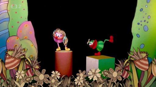 Na paloučku chřadnou barvy na kytičkách …