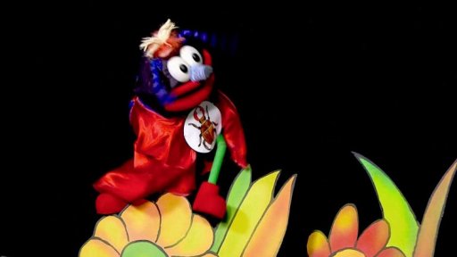 Muf přilétá v převleku za Hmyzomana, chce dát totiž hmyzu na frak.