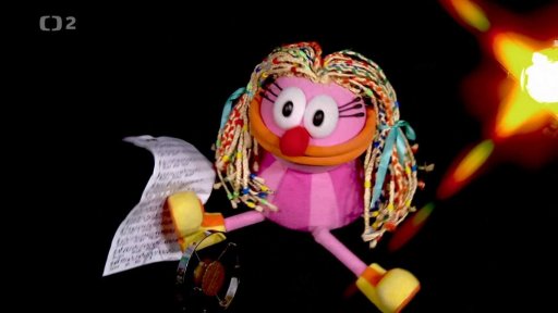 Fámula chce po Harym návod, jak vysvětlit mlokům, kam večer mizí slunce. Hary zpívá píseň Kde je slunce v noci.