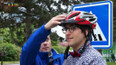 Koumákova reportáž: Cyklistické přilby