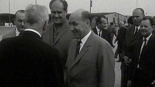 Moskevská porada komunistických a dělnických stran skončila