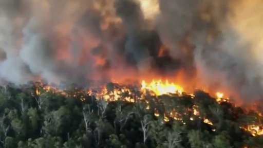 Evakuace kvůli požárům v Austrálii