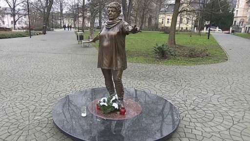 Dražba sochy Věry Špinarové