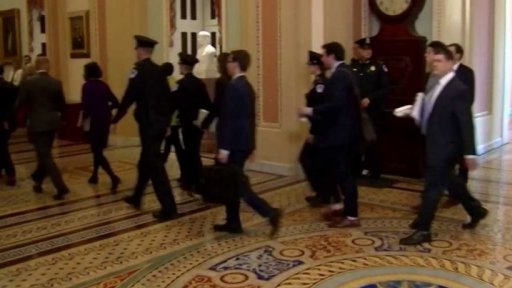 Začíná obhajoba v procesu impeachmentu