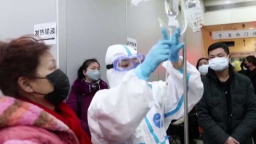 Počet lidí nakažených koronavirem roste