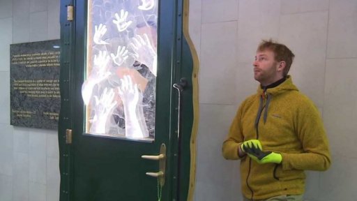 Opravený památník Rozloučení na pražském nádraží