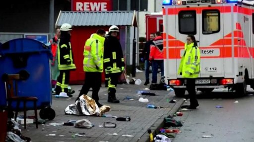 Vyšetřování útoku na průvod v Německu