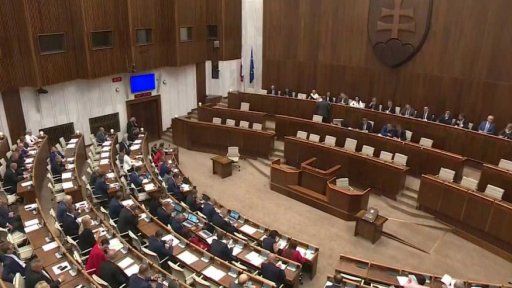 Schválení 13. penze na Slovensku
