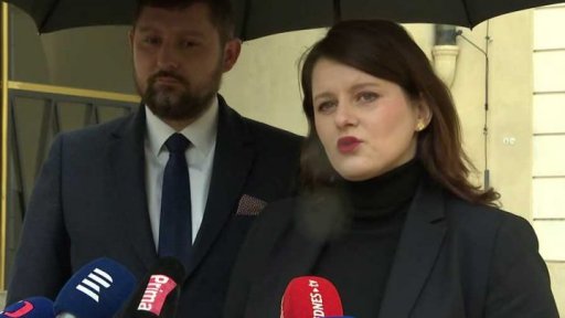 Policie stíhá náměstky MPSV na svobodě