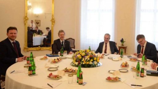 Jednání nejvyšších ústavních činitelů