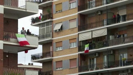 Zpívání z balkonů