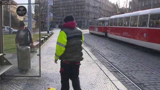 Zákaz volného pohybu