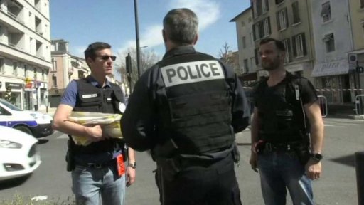 Vyšetřování útoku nožem ve Francii